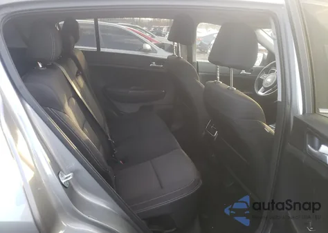 2021 Kia Sportage Lx z USA, uszkodzony, nr VIN KNDPMCAC2M7900294